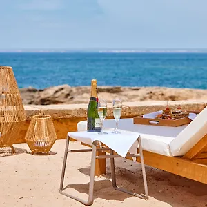 universal-hotel-cabo-blanco-adults-only.balearic-islands.net/