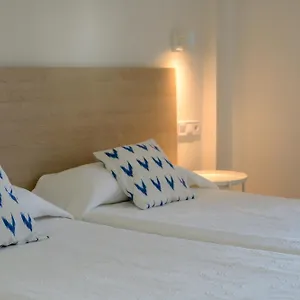 hostal-jakiton.allmallorcahotels.com/