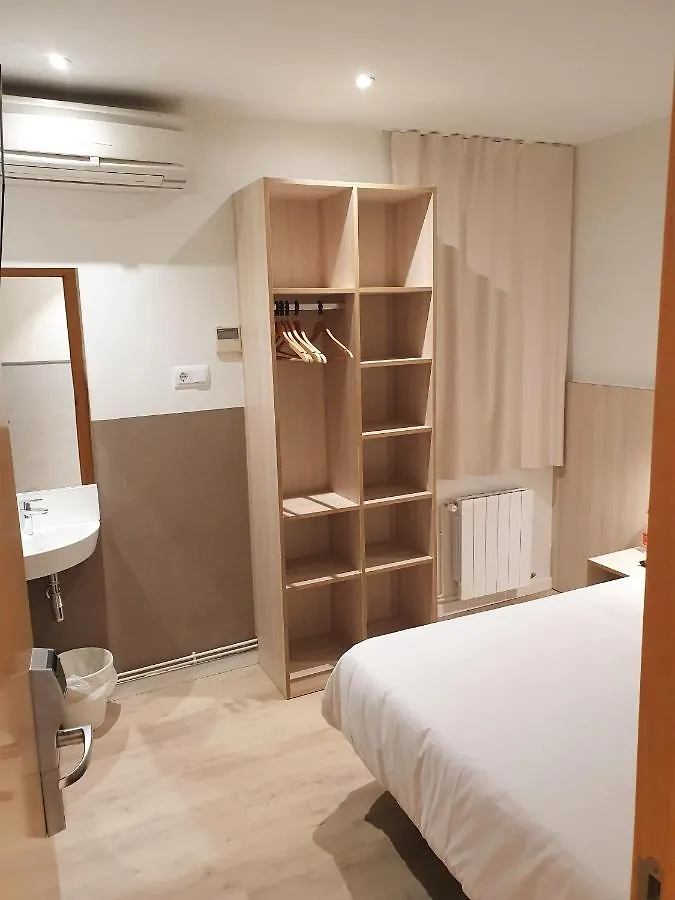 Guest house Hostal Bestprice Barcelona Stadium Spain
