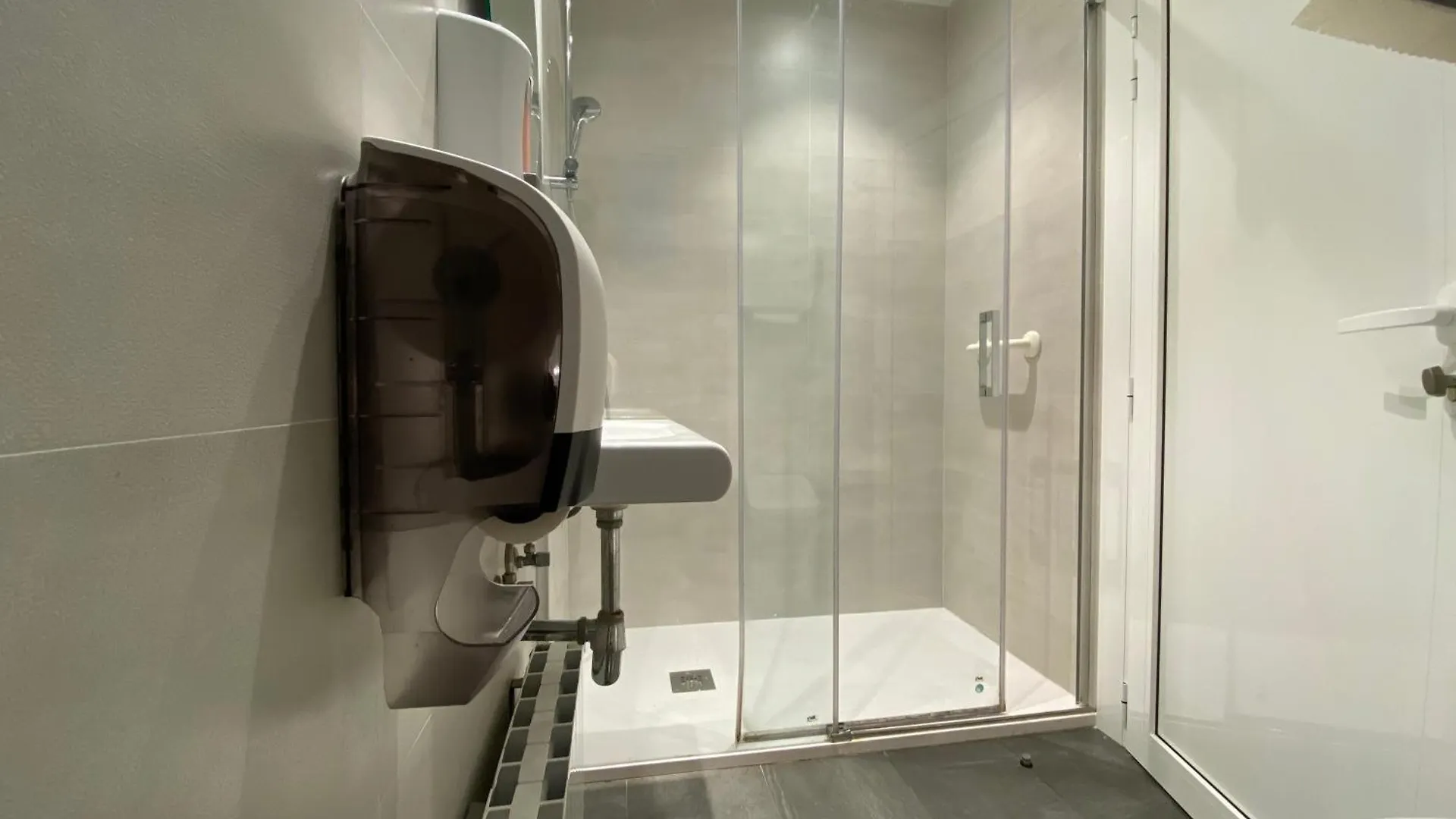 Penzion Hostal Bestprice Barcelona Stadium